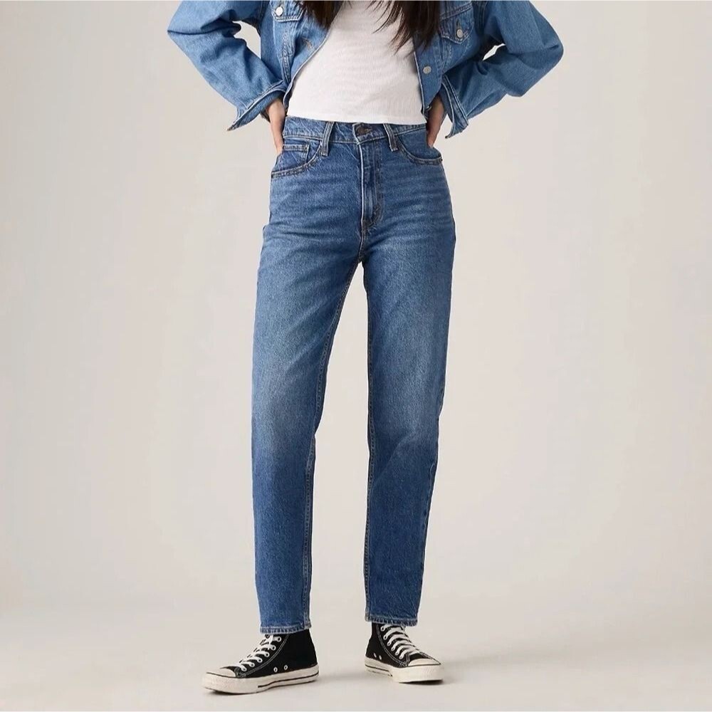 Levi's 80s Mom High-Rise Jean Size 30 Medium Wash Denim